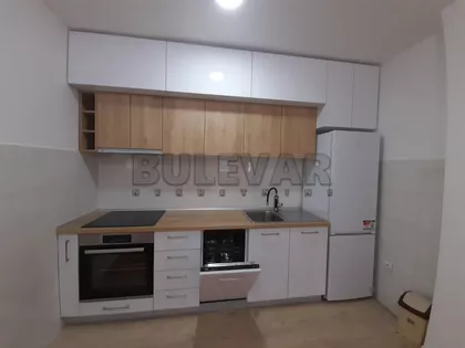 Prvomajska | 4zida.rs