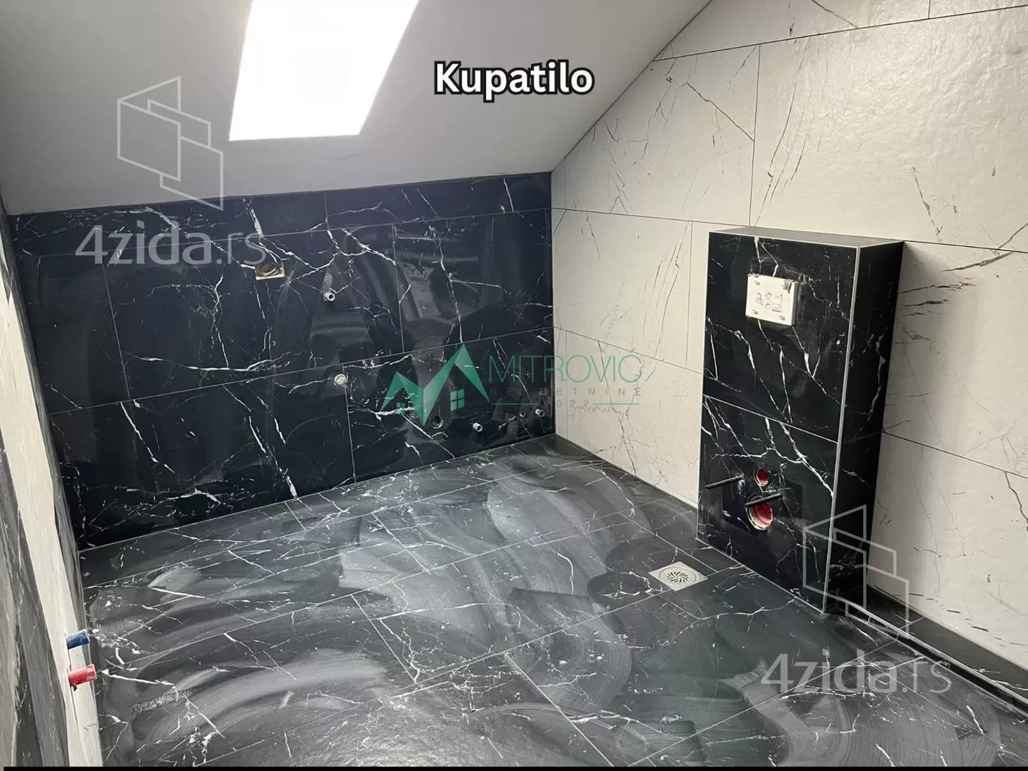 Četvoroiposoban stan | 4zida