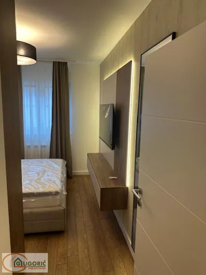 Crveni Krst Vračar | 4zida.rs