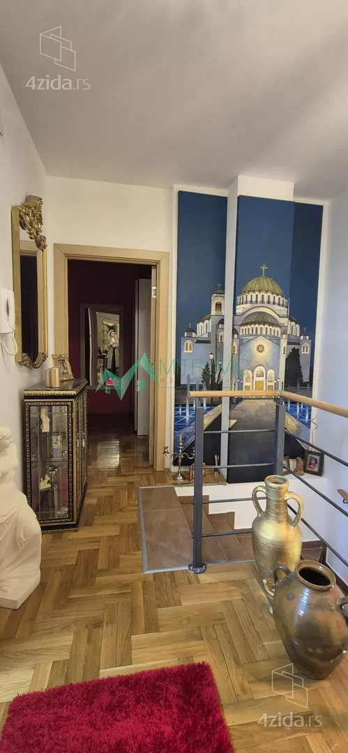 Četvoroiposoban stan | 4zida