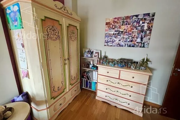 Šestosoban stan | 4zida