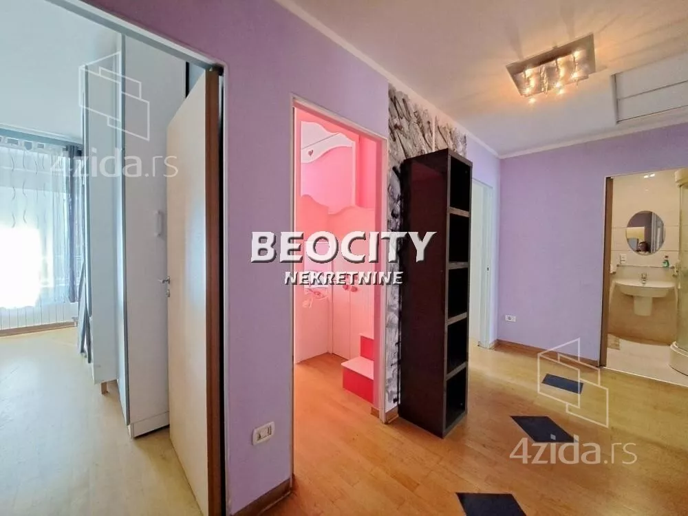 Četvoroiposoban stan | 4zida