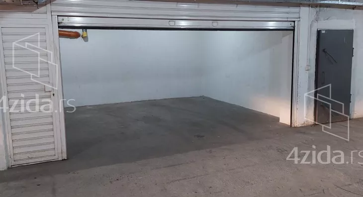 Garaža | 4zida