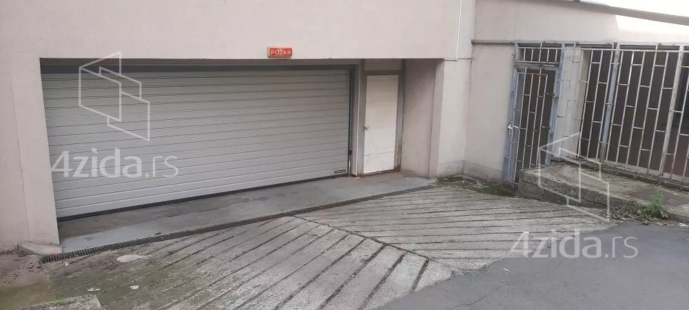 Garaža | 4zida