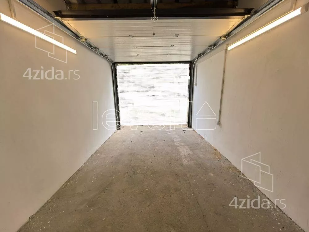 Garaža | 4zida