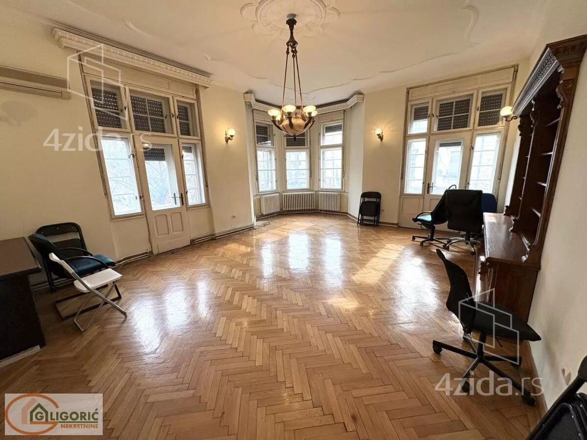 Šestosoban stan | 4zida