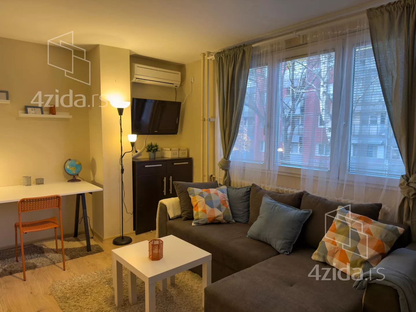 Dvoiposoban stan | 4zida