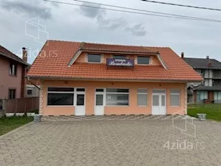 Lokal | 4zida