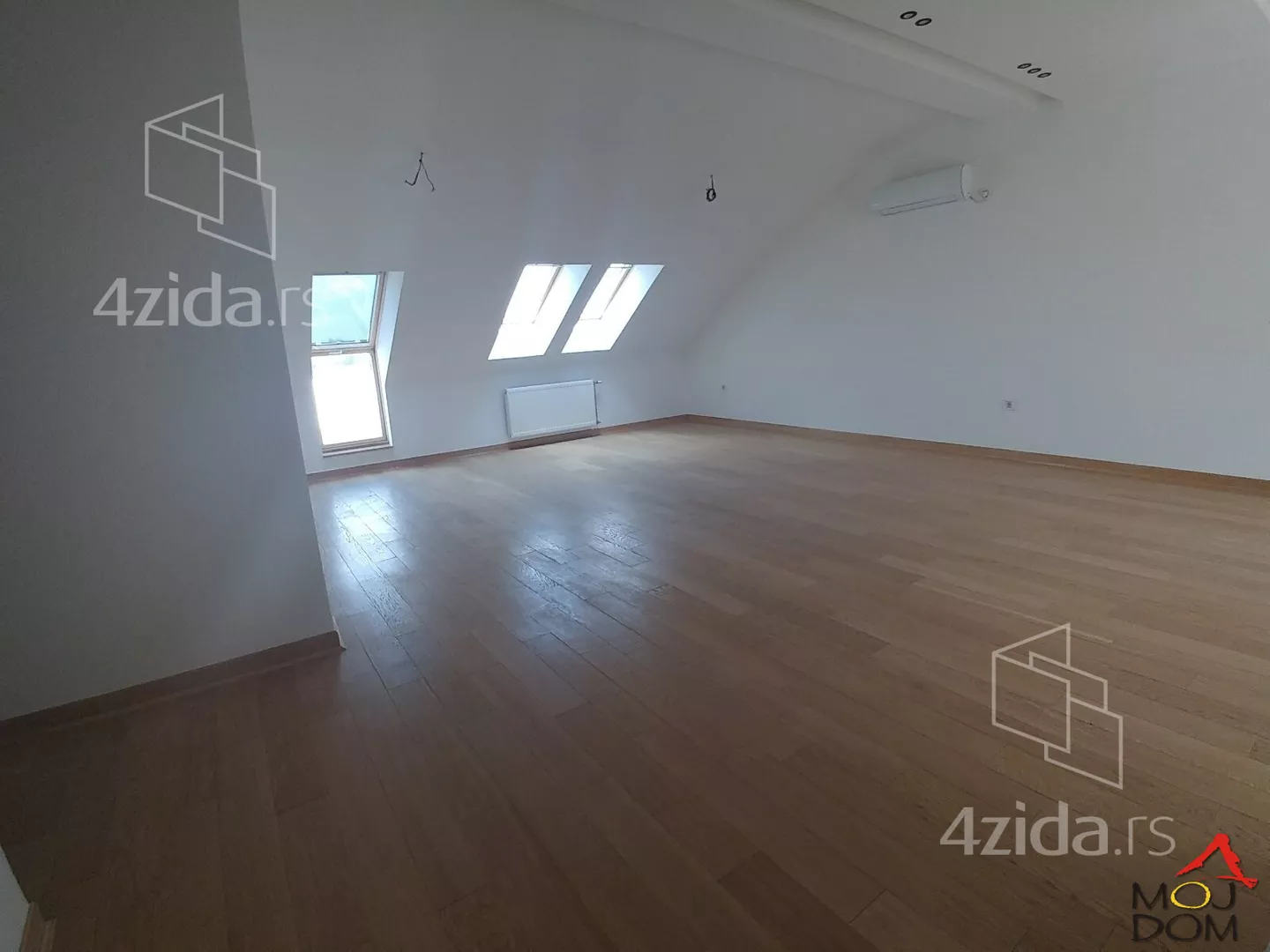 Troiposoban stan | 4zida