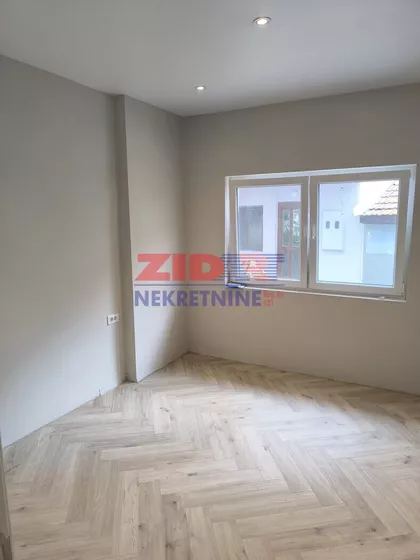 Ugrinovačka | 4zida.rs
