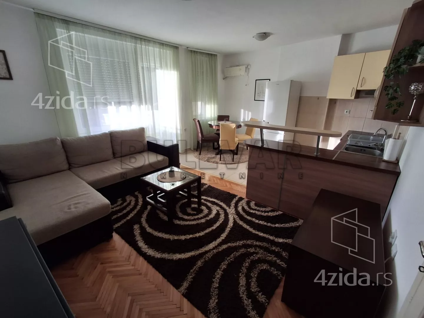 Dvoiposoban stan | 4zida