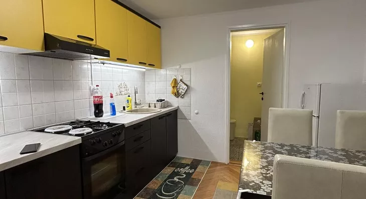 Četvoroiposoban stan | 4zida