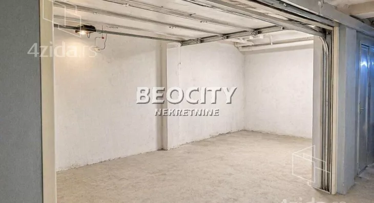 Garaža/Parking | 4zida