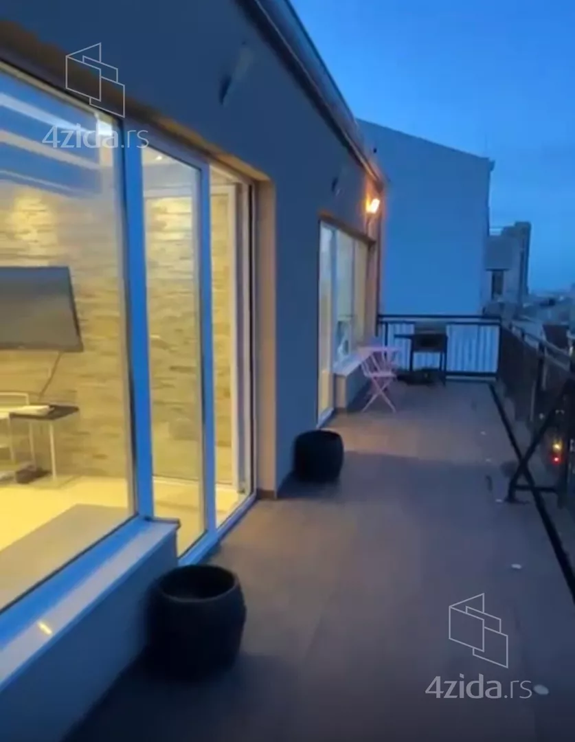 Petosoban stan | 4zida