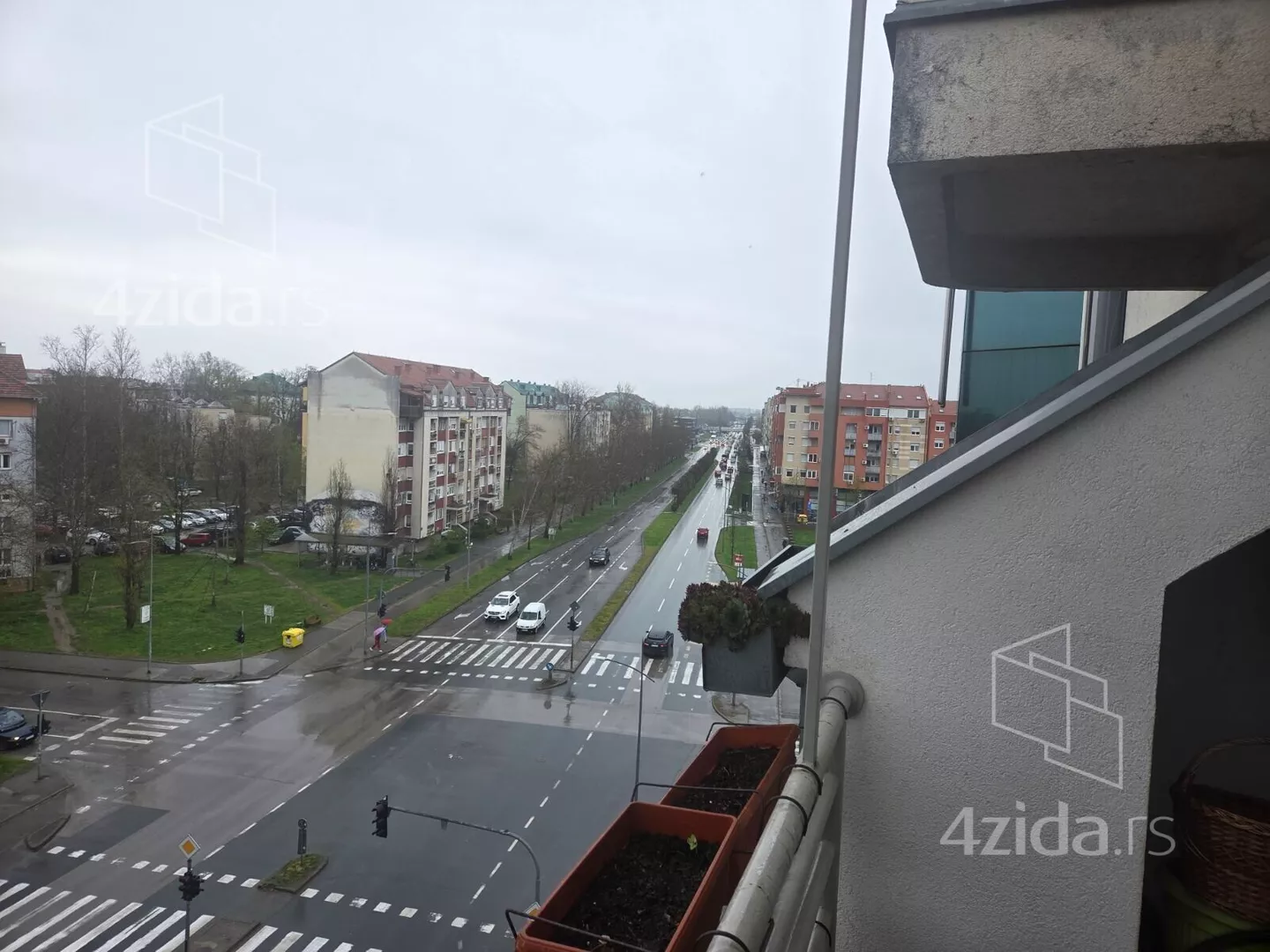 Petosoban stan | 4zida