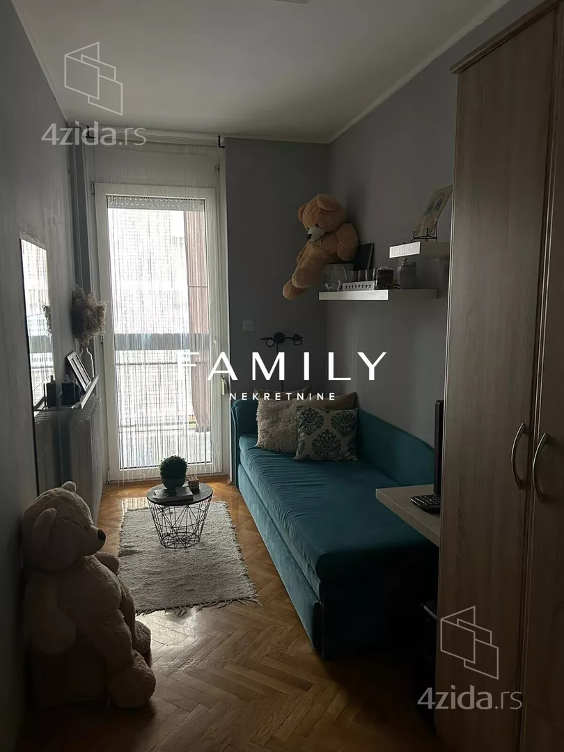 Troiposoban stan | 4zida