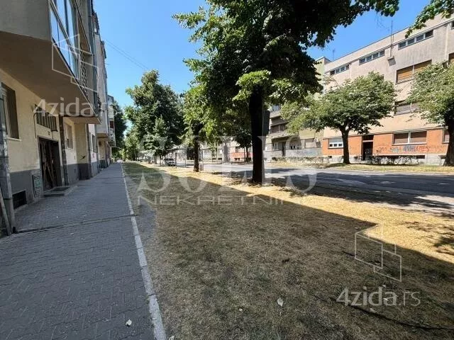 Šestosoban stan | 4zida