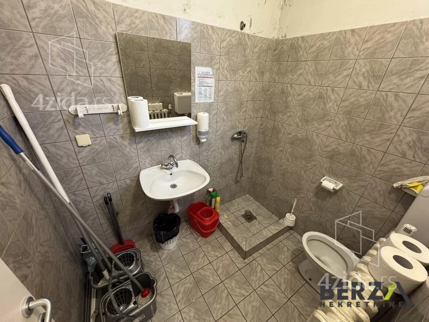 Poslovni prostor | 4zida