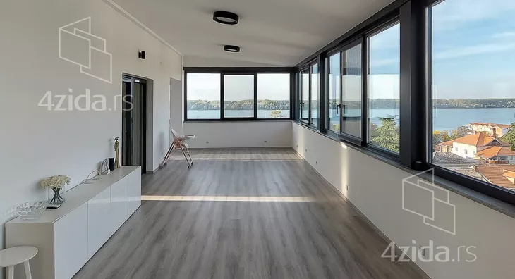 Šestosoban stan | 4zida