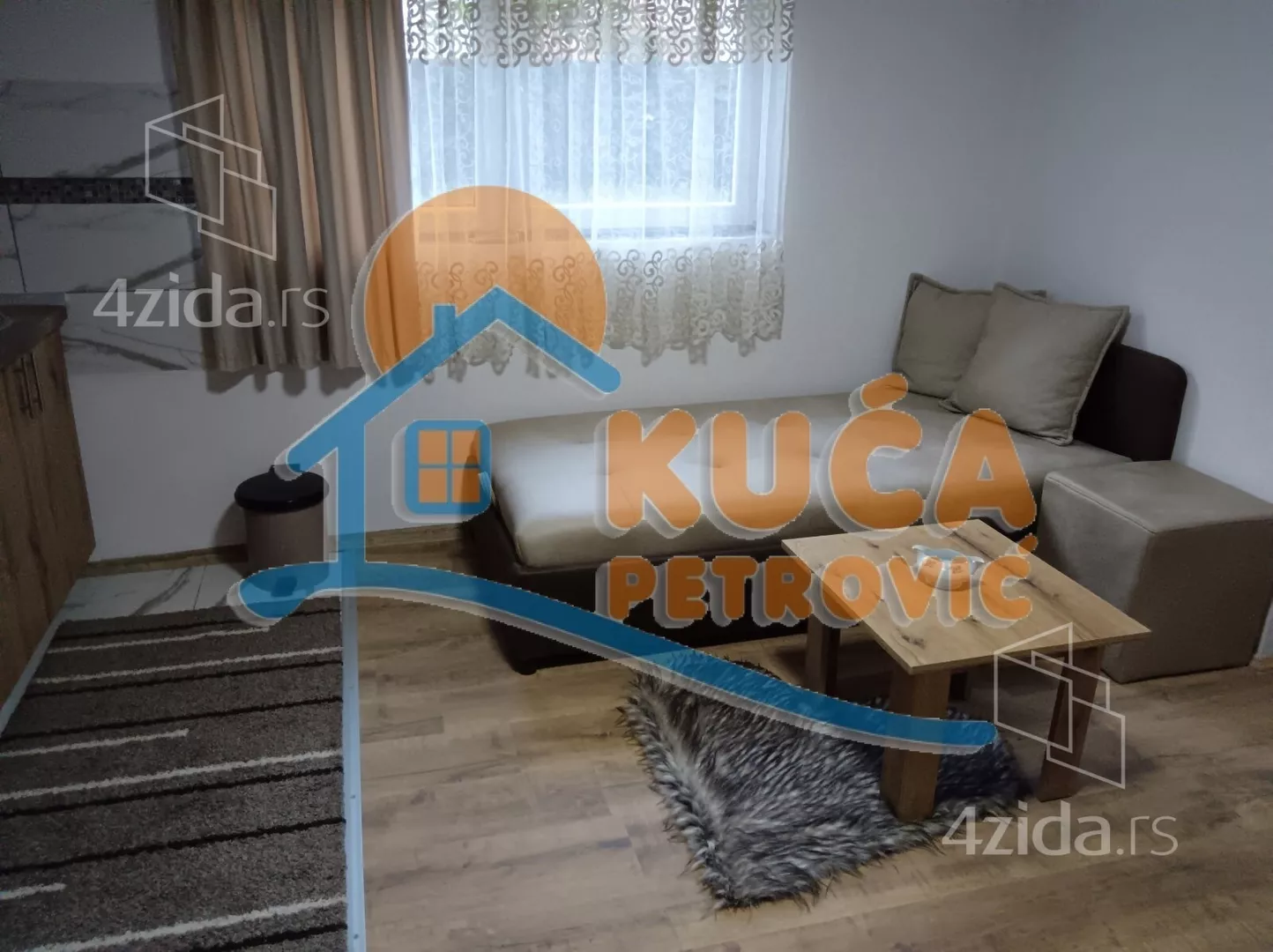 Jednoiposoban stan | 4zida