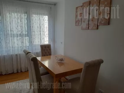 KALENIĆ PIJACA | 4zida.rs