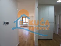 Lokal | 4zida