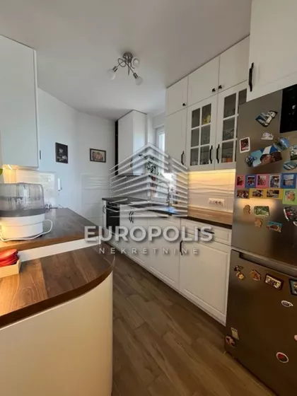 Novi Banovci | 4zida.rs