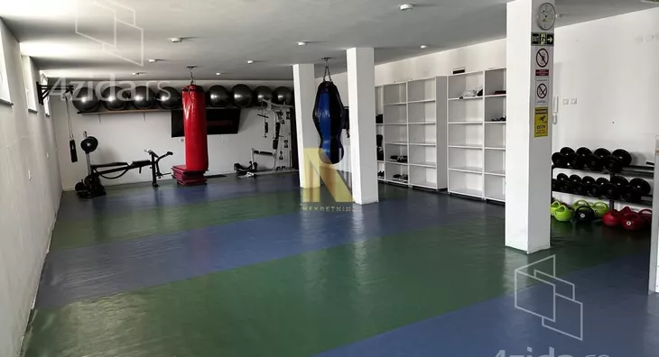 Poslovni prostor | 4zida