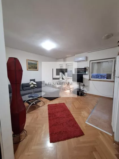 Julino Brdo | 4zida.rs