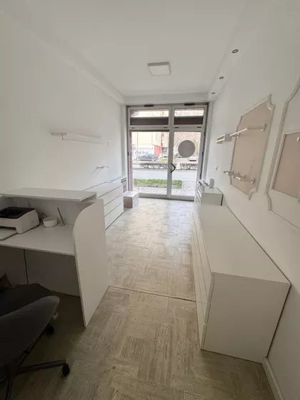 Branimira Ćosića 47 | 4zida.rs