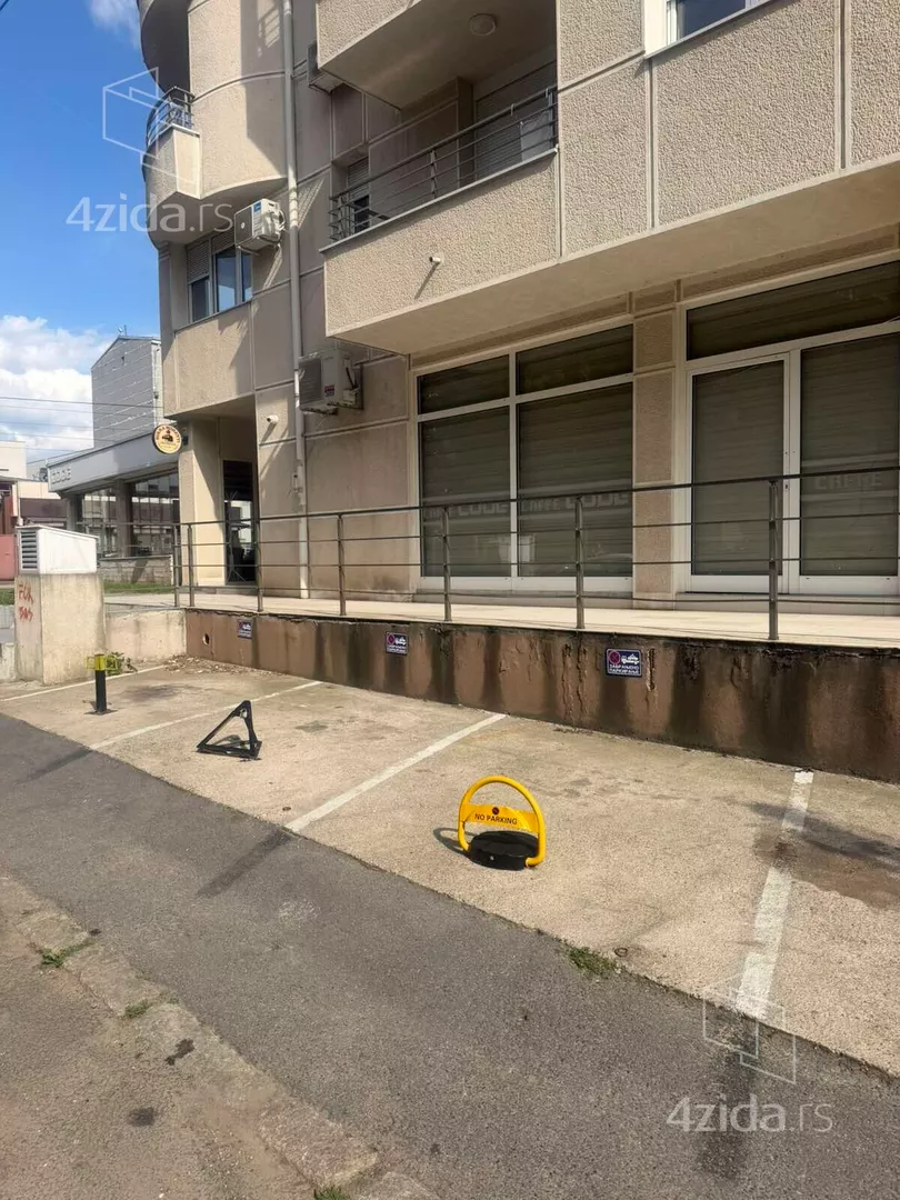 Parking | 4zida