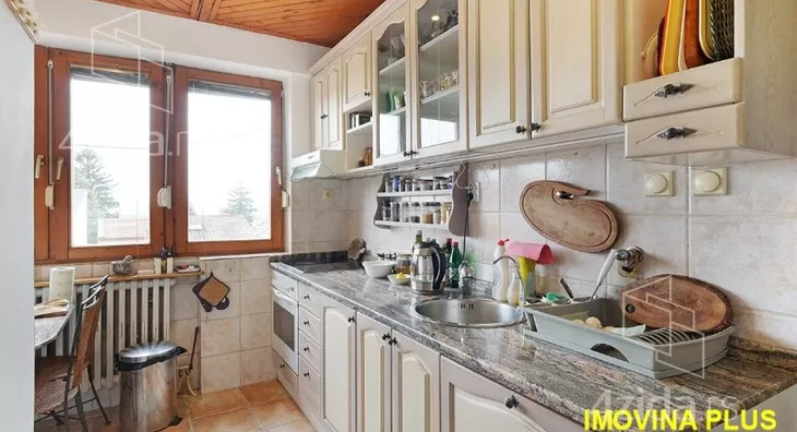 Šestosoban stan | 4zida