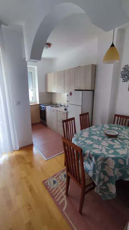 Kolo Srpskih Sestara 23 | 4zida.rs