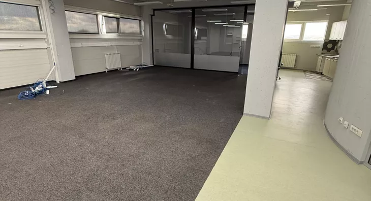 Poslovna zgrada | 4zida