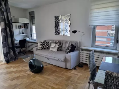 Maksima Gorkog | 4zida.rs