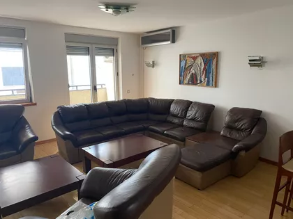 Crveni Krst Zvezdara | 4zida.rs