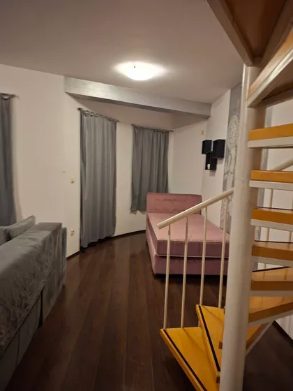 Trg Kosturnica | 4zida.rs