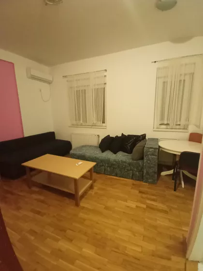 Trg Komenskog | 4zida.rs