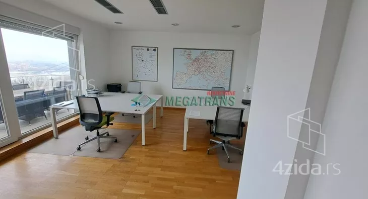 Petosoban stan | 4zida