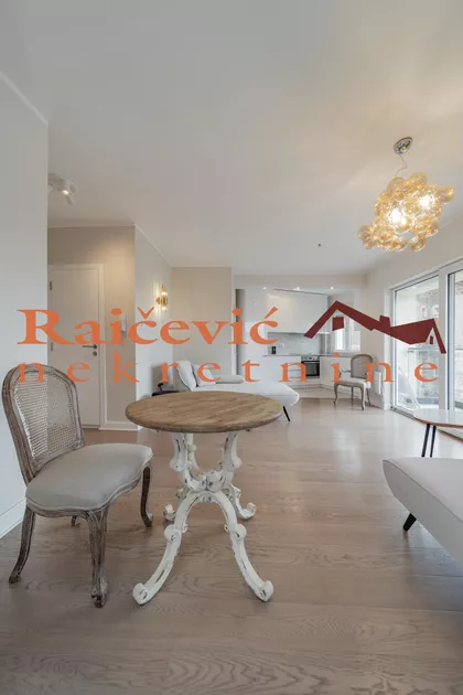 Marsala Birjuzova | 4zida.rs