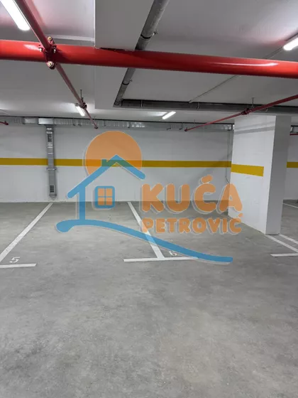 Hajduk Veljkova | 4zida.rs