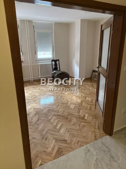 Pasterova | 4zida.rs