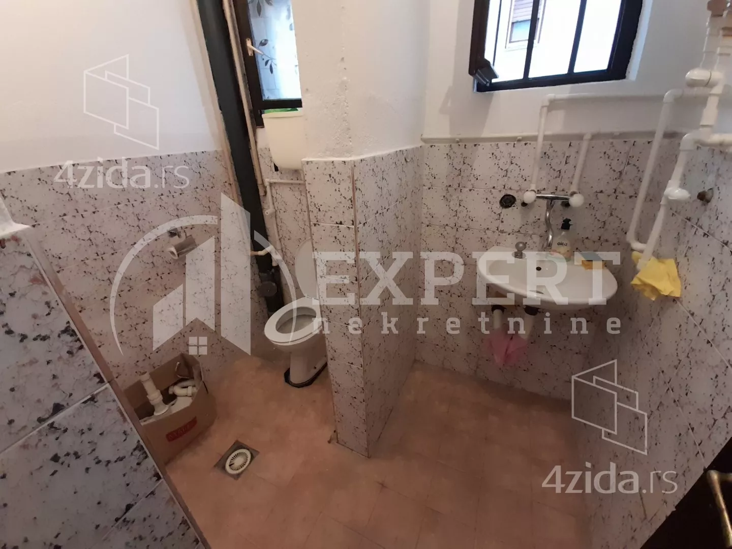 Lokal | 4zida