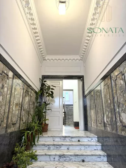 Vukov Spomenik | 4zida.rs