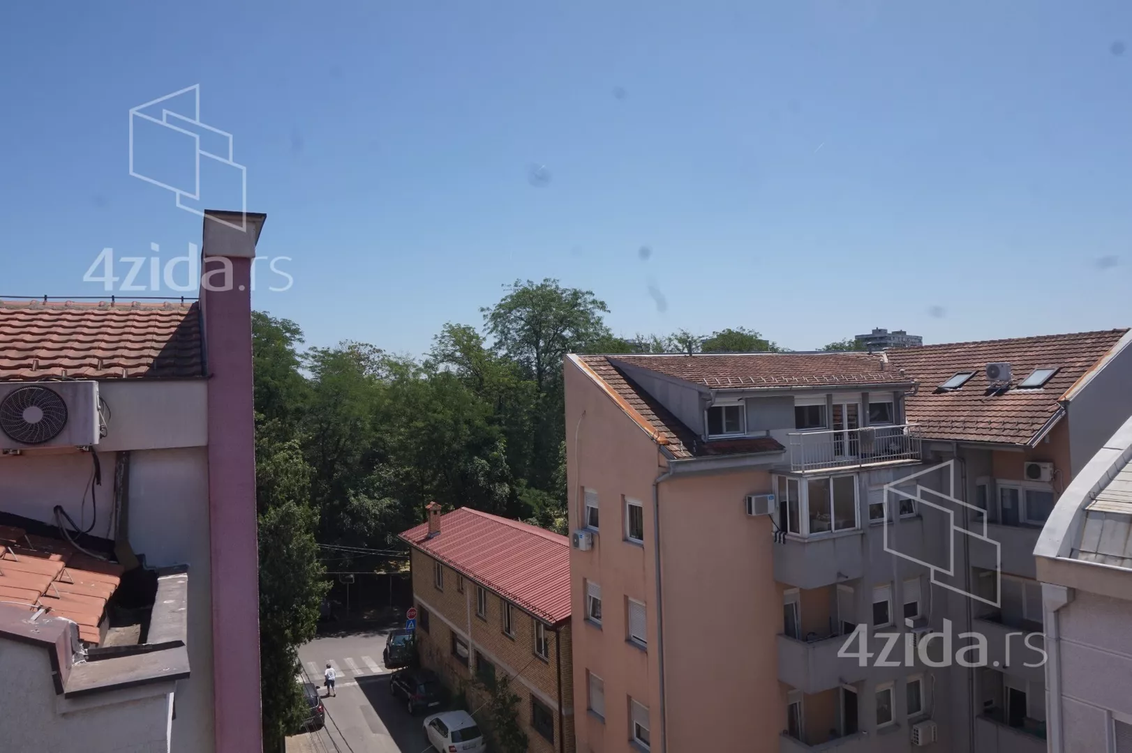Petosoban stan | 4zida