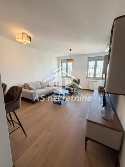 Tašmajdan | 4zida.rs