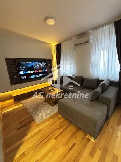 Učiteljsko Naselje | 4zida.rs