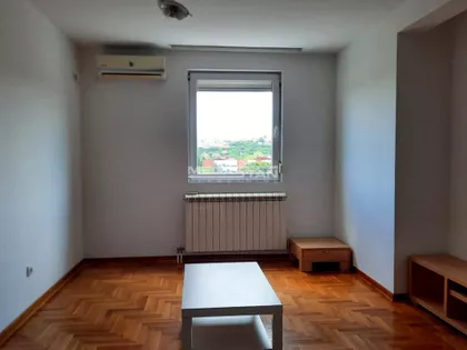 Dušana Jovanovića | 4zida.rs