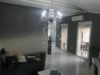 Vojvode Vlahovića | 4zida.rs