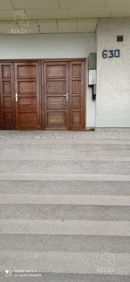 Petosoban stan | 4zida